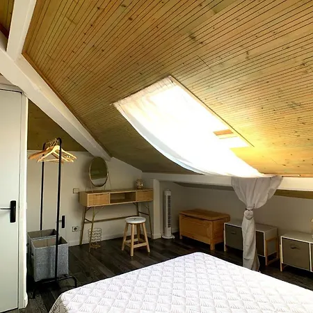 Daire Renovated 2 Bedroom Duplex In The Center Of *