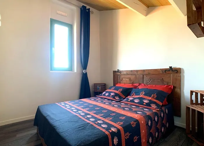 Lägenhet Renovated 2 Bedroom Duplex In The Center Of Antibes